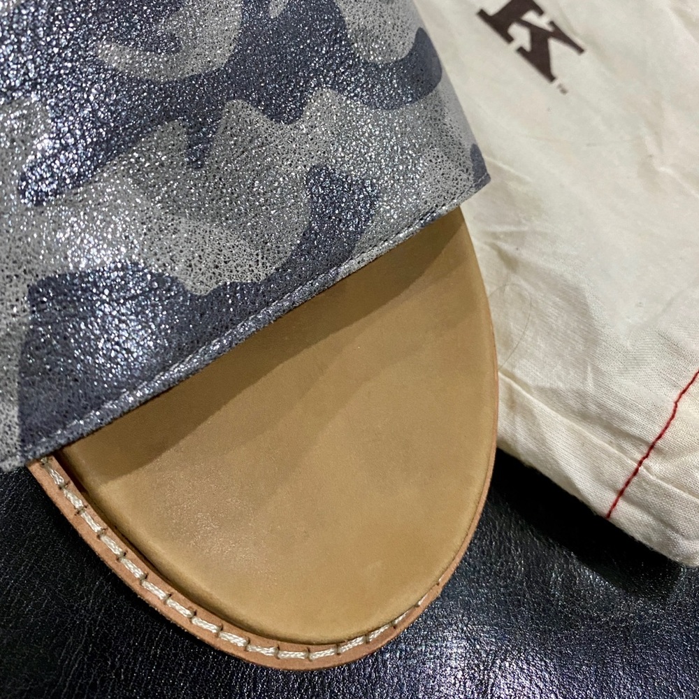 Trask Metallic Sherry Camo Slide, size 11, includes 2 dust bags! - Picture 5 of 12